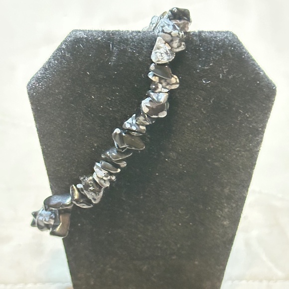 Snowflake Obsidian genuine Stone chips, stretchy bracelet. Various stone sizes. - Picture 5 of 14